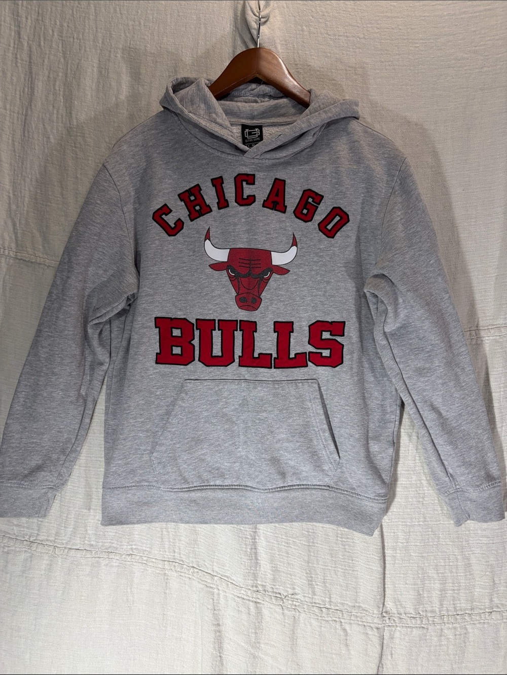NBA Ultra Game Chicago Bulls Gray Pullover Hoodie Men’s Size Medium